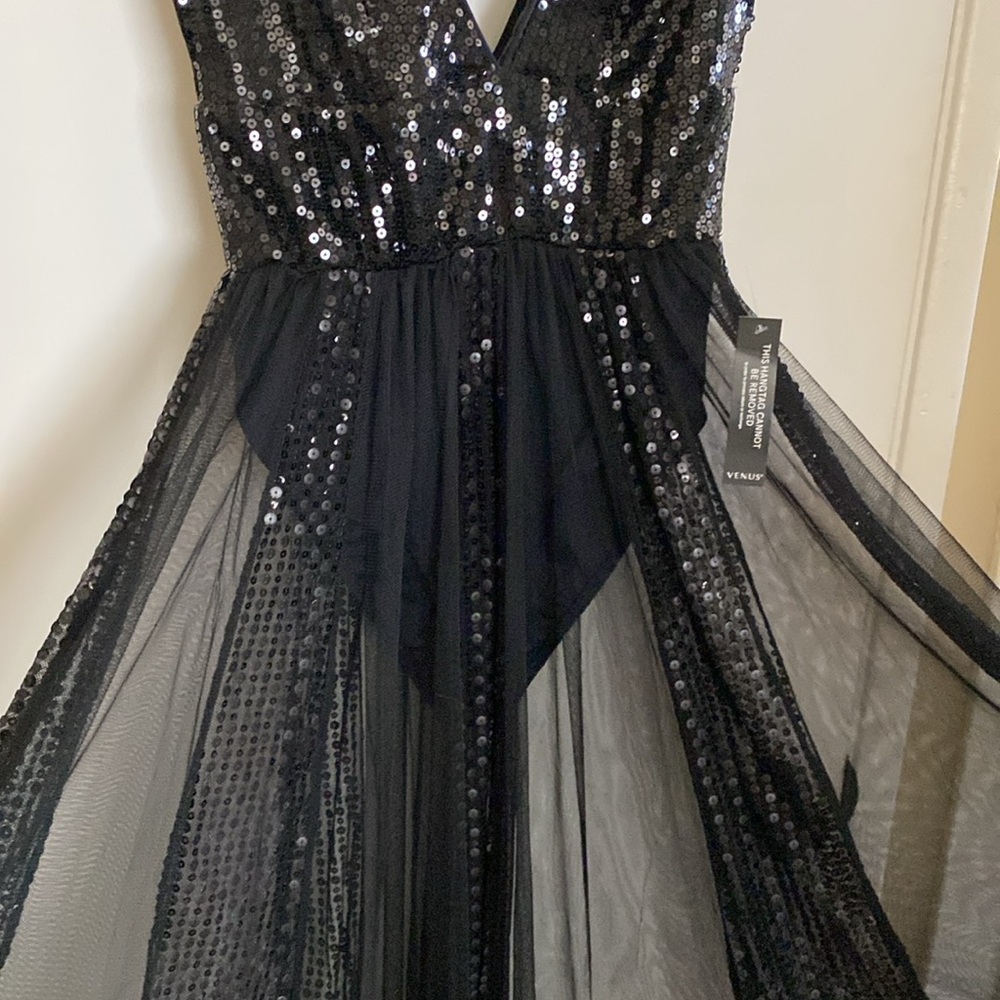 Dress - Picture 2 of 4